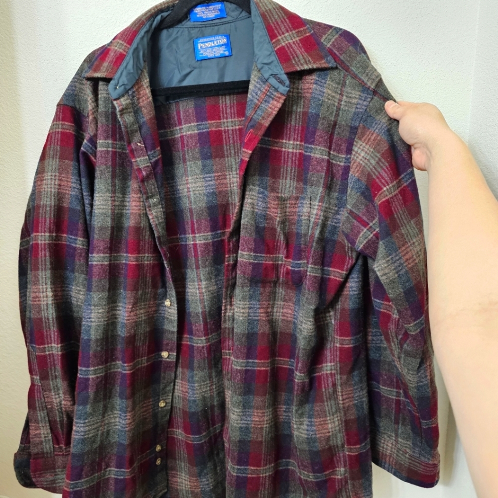 Pendleton Men's Button Up Long Sleeve 100% Pure Virgin Wool Red Flannel Shirt L